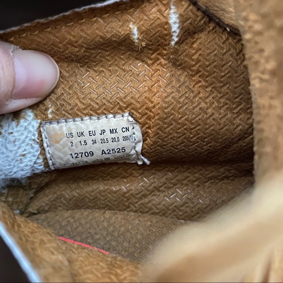 Timberland Youth Classic Boots - Picture 4 of 8